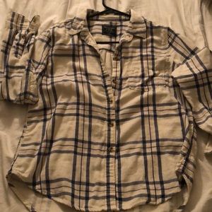 Plaid long sleeve button up shirt